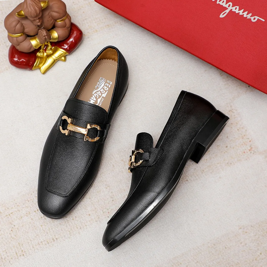 Men's shoes 💰600 🕷🕷🐂【Ferragamo】 Popular fashion casual shoes🇨🇳Official website counter 1:1 production, original mold opening💯Good quality can be seen, imported high-end first-layer pebbled calfskin, water-dyed🐂leather lining🌿very clear texture, high-quality waterproof, non-slip and wear-resistant outsole🎋high quality and low price, truly handmade🍓, 5 colors available! Code number 38-44 (45. To be customized)